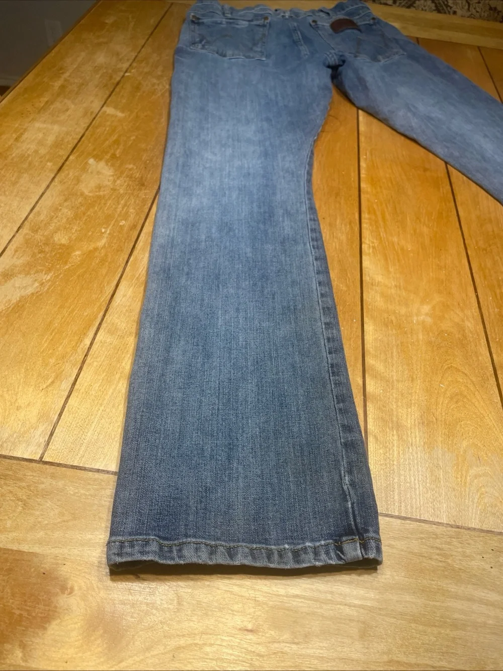 Wrangler Retro Slim Boot Jeans Size 32x34 Medium Wash Denim Rodeo Cowboy Western